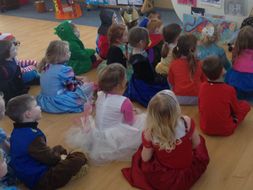 6 PHONICS Rhymes + Games & Fun