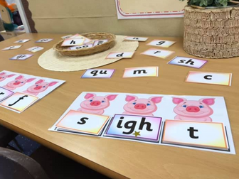 Three Little Pig Phonics Game Board - CVC