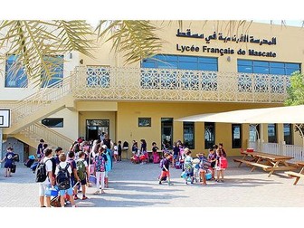 French Reading Comprehension "Ma vie dans une école internationale" - MYP 2