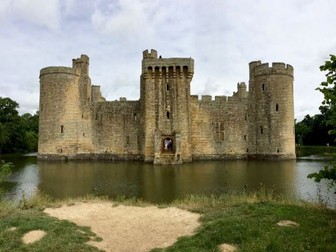 Bodiam Castle: Pack of 20 Photos for use in the Classroom & your Teaching Resources