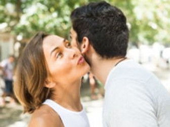 Les différentes manière de se saluer dans le monde (Greetings around the world)