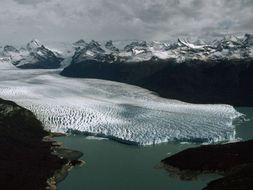 Outstanding Lesson: Glaciers, Glacial Processes & Glaciated landscapes (TES Pick)